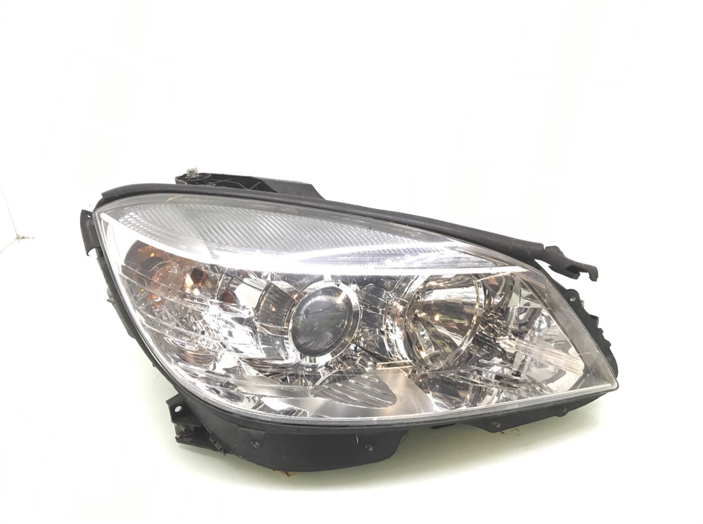 Фара правая для Mercedes C W204, 2007 г. 1.8 i бензин б/у