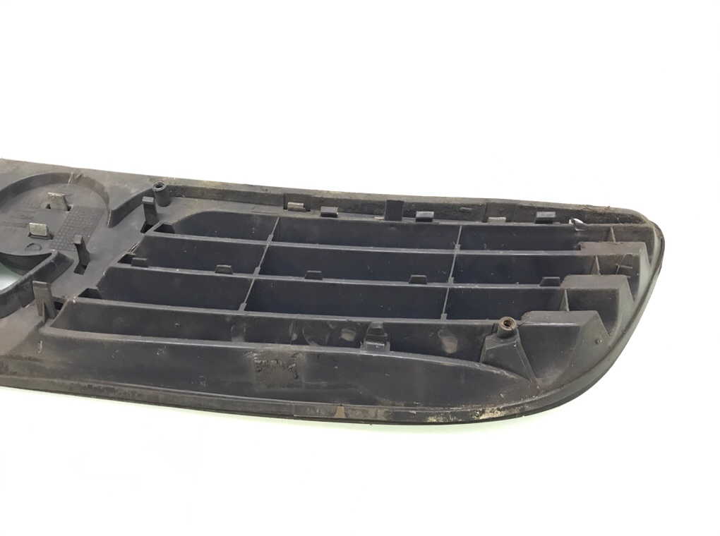Решетка радиатора для Opel Zafira, 2002 г. 1.8 i бензин б/у — фото 5