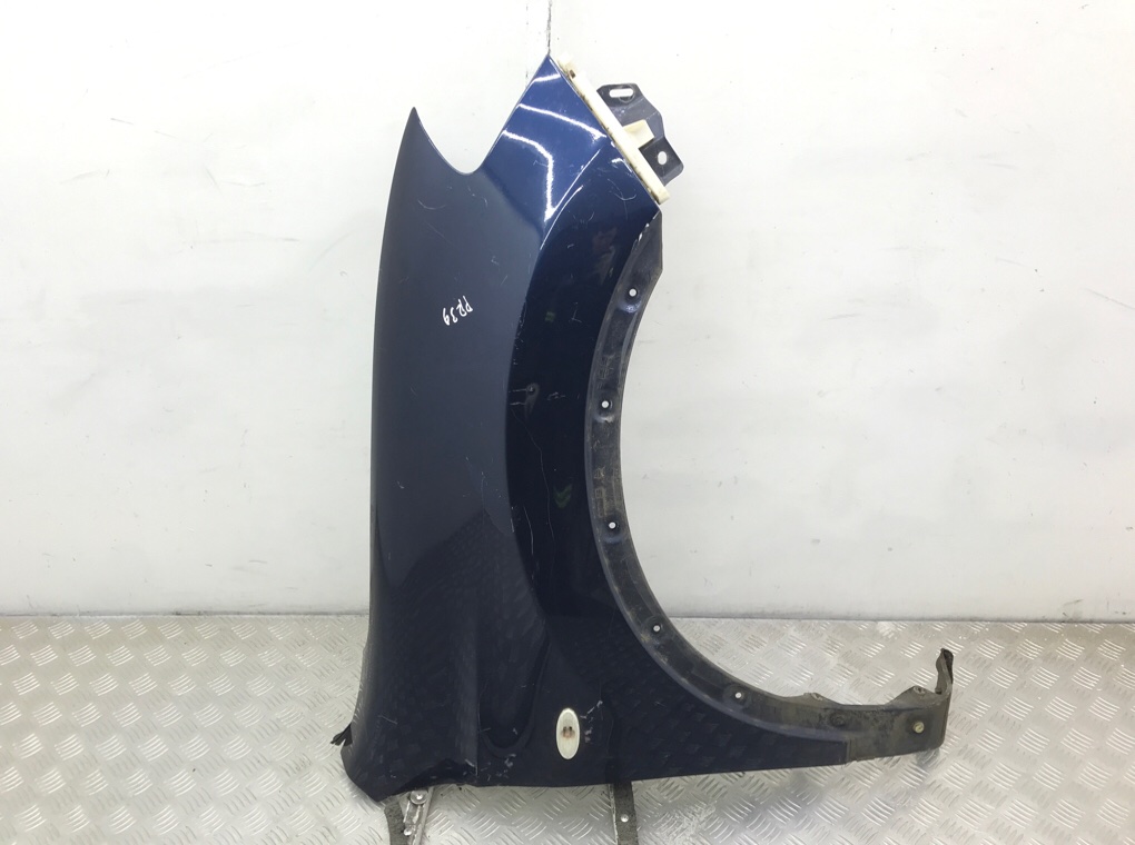 Крыло переднее правое для Nissan Qashqai+2, 2011 г. 1.5 DCi дизель б/у