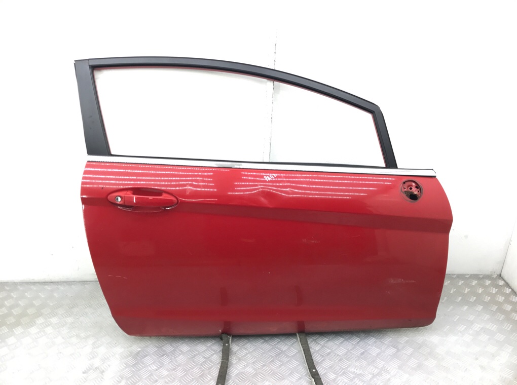 Дверь передняя правая для Ford Fiesta, 2011 г. 1.6 TDCi дизель б/у
