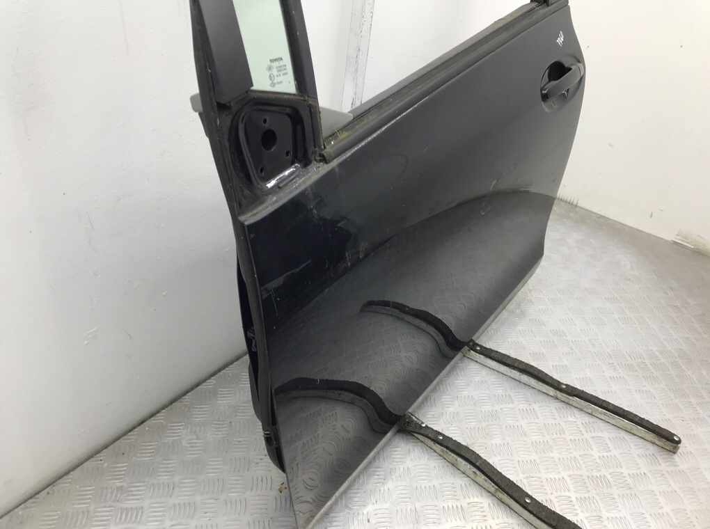 Дверь передняя левая для Toyota Yaris, 2009 г. 1.4 TD дизель б/у — фото 3