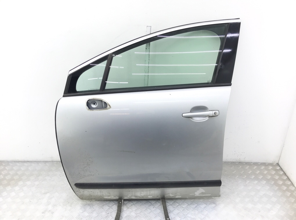 Дверь передняя левая для Peugeot 3008, 2010 г. 1.6 HDi дизель б/у