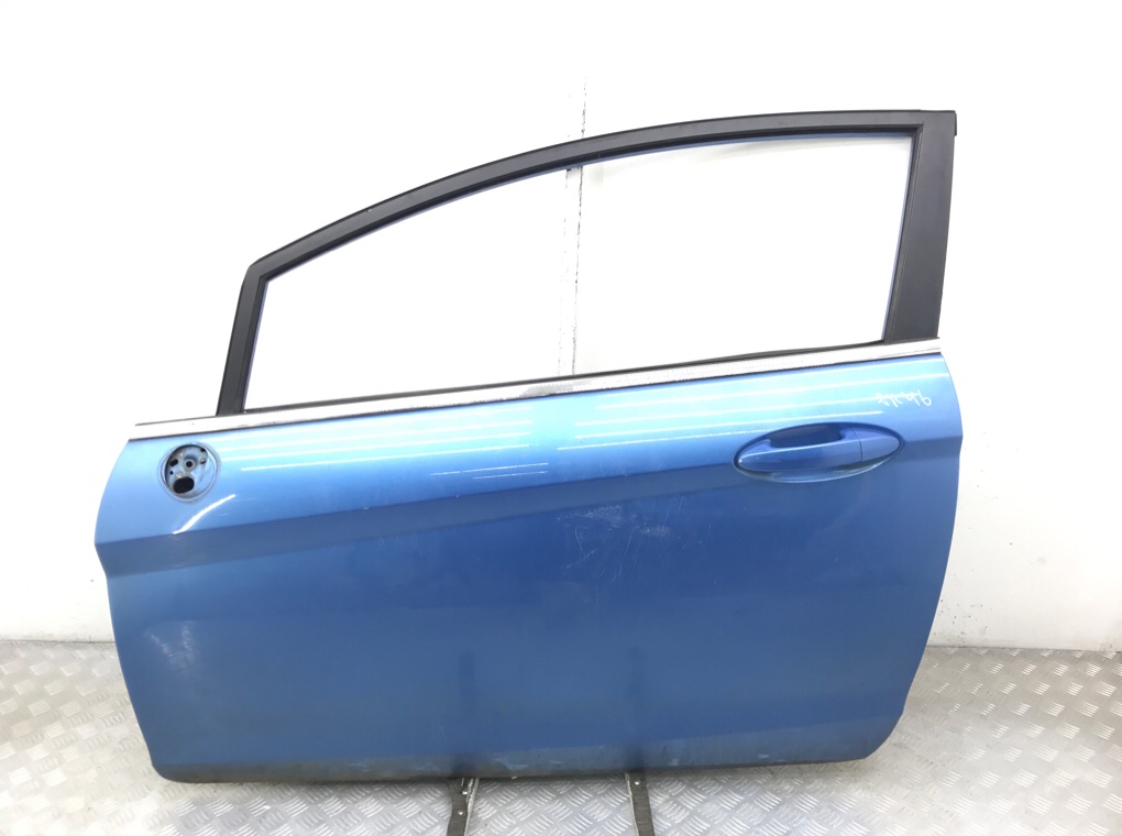 Дверь передняя левая для Ford Fiesta, 2010 г. 1.2 i бензин б/у