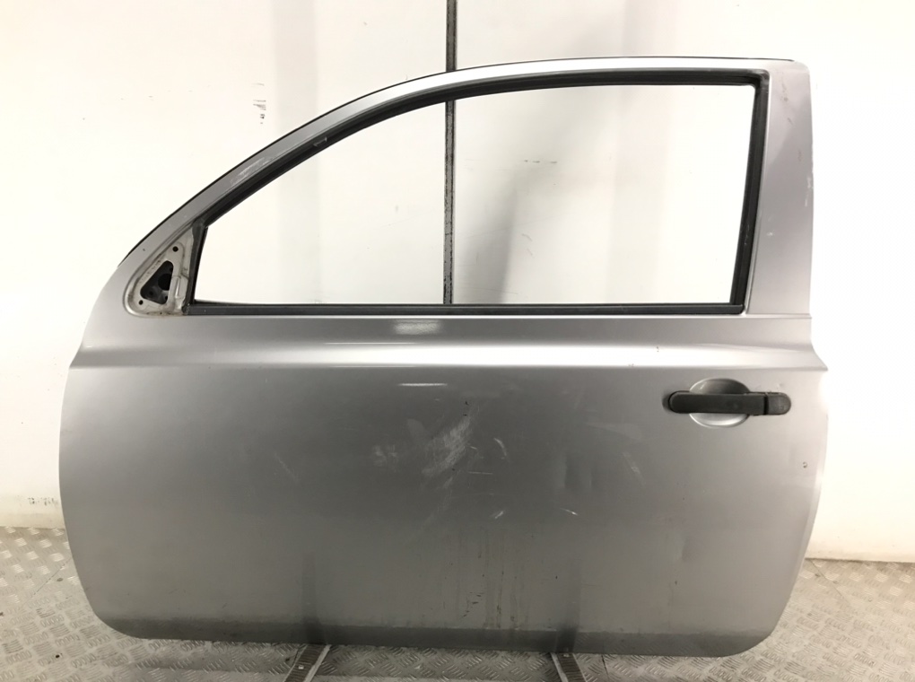 Дверь передняя левая для Nissan Micra, 2003 г. 1.0 i бензин б/у