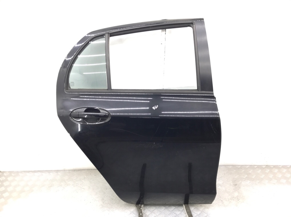 Дверь задняя правая для Toyota Yaris, 2009 г. 1.4 TD дизель б/у