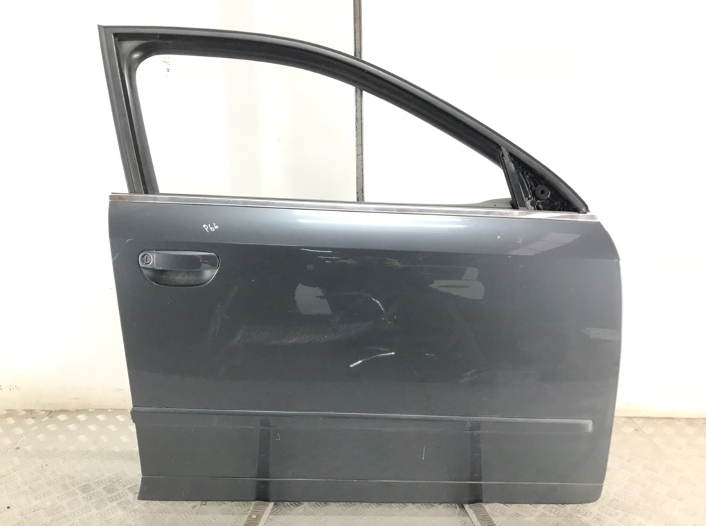 Дверь передняя правая для Audi A4, 2003 г. 1.9 TDi дизель б/у