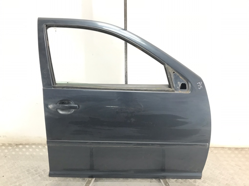 Дверь передняя правая для Volkswagen Bora, 2002 г. 1.9 TDi дизель б/у