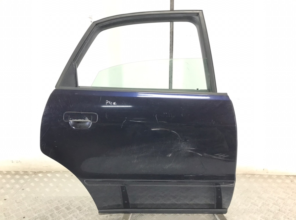 Дверь задняя правая для Audi A4, 1997 г. 1.8 i бензин б/у