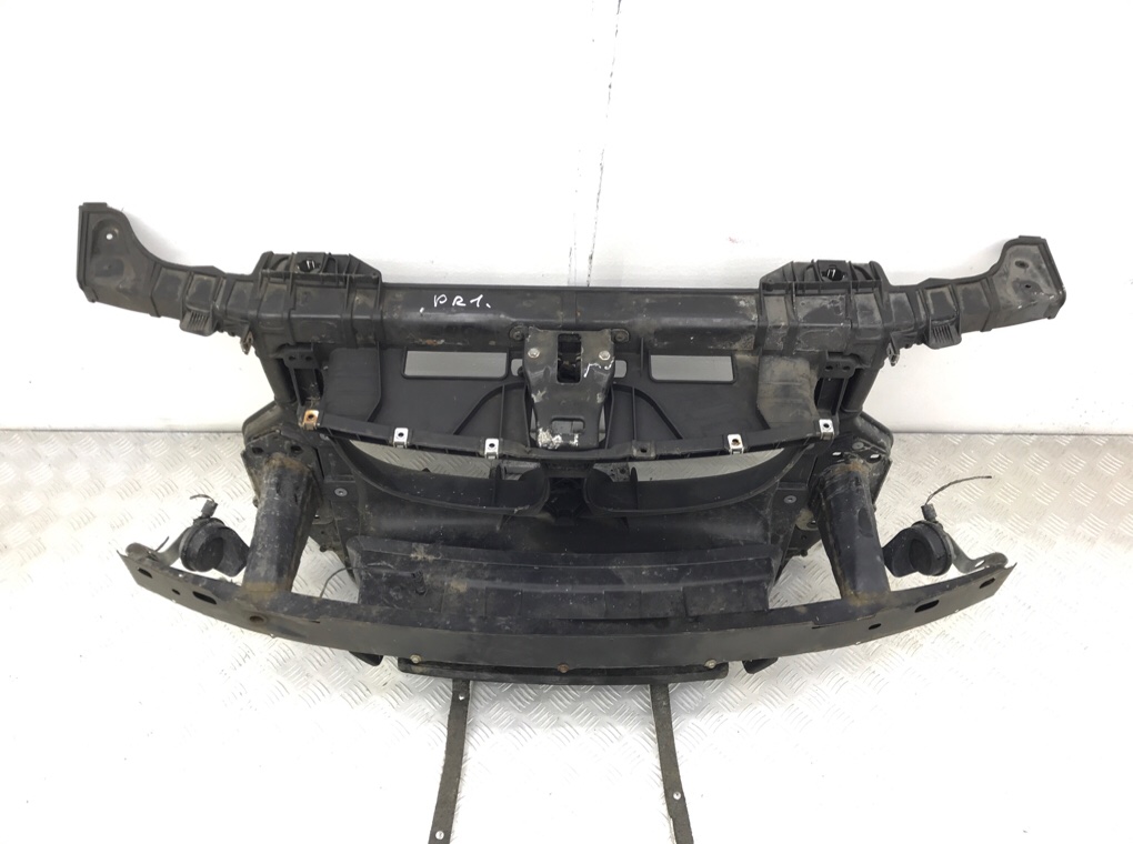 Панель передняя (телевизор) для BMW 1 E87/E81/E82/E88, 2005 г. 1.6 i бензин б/у — фото 2