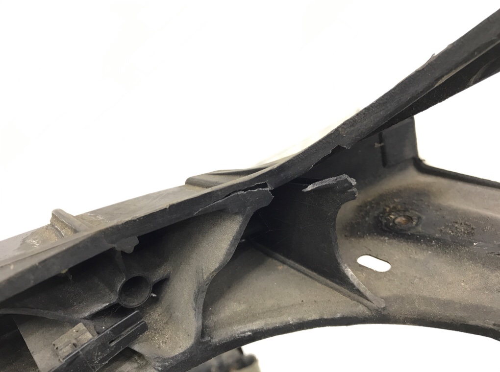 Панель передняя (телевизор) для BMW 1 E87/E81/E82/E88, 2005 г. 1.6 i бензин б/у — фото 7