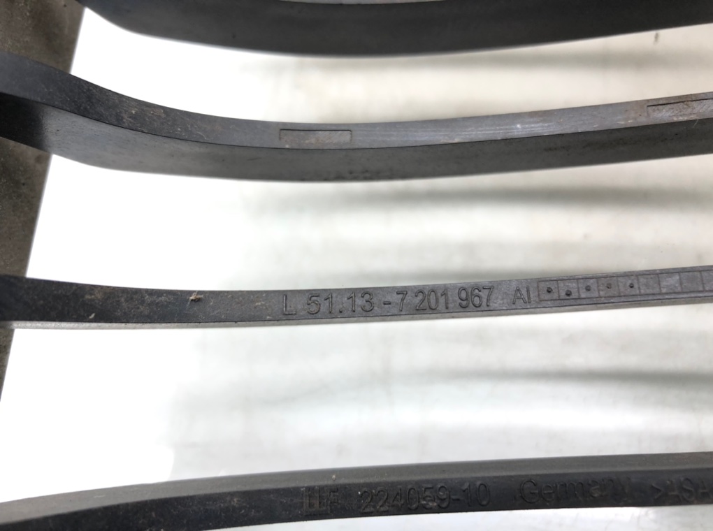 Решетка радиатора для BMW 3 E90/E91/E92/E93, 2007 г. 2.0 TD дизель б/у — фото 7