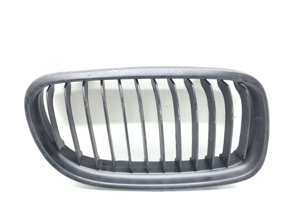 Решетка радиатора для BMW 3 E90/E91/E92/E93, 2011 г. 2.0 TD дизель б/у