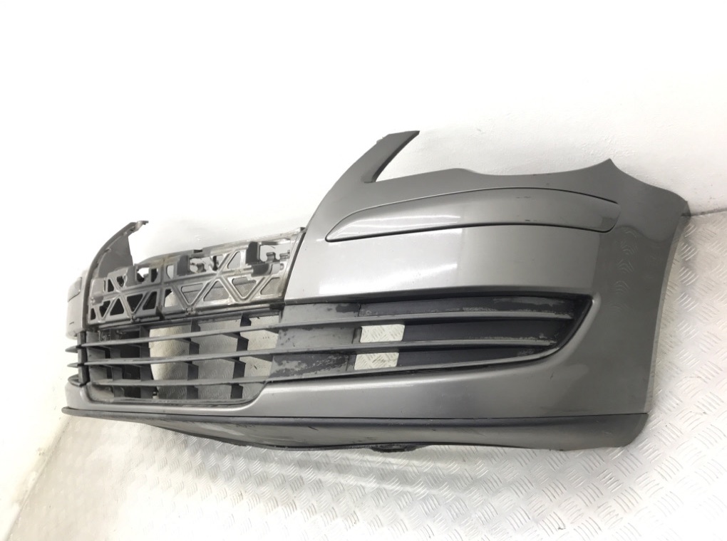 Бампер передний для Volkswagen Touran, 2006 г. 1.9 TDi дизель б/у — фото 4