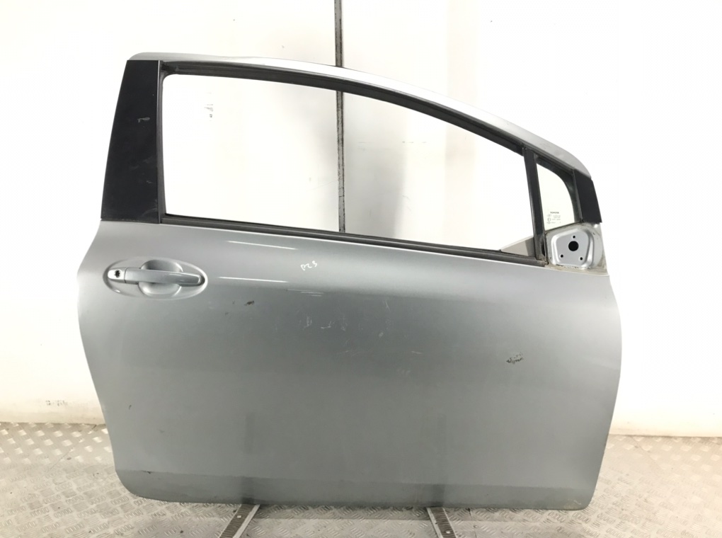 Дверь передняя правая для Toyota Yaris, 2008 г. 1.0 i бензин б/у