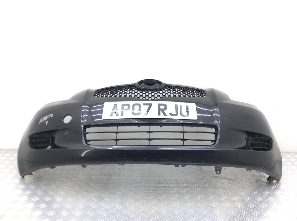 Бампер передний для Toyota Yaris, 2007 г. 1.4 TD дизель б/у — фото 2