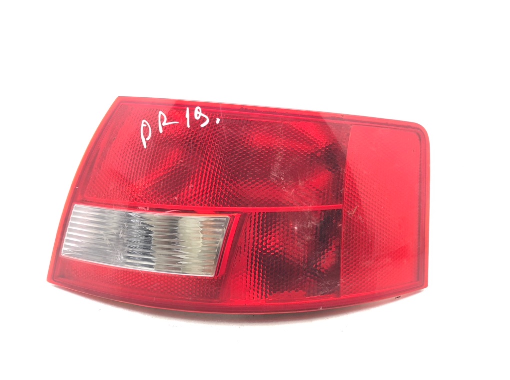 Фонарь задний правый для Audi A4, 2004 г. 1.8 Ti бензин б/у