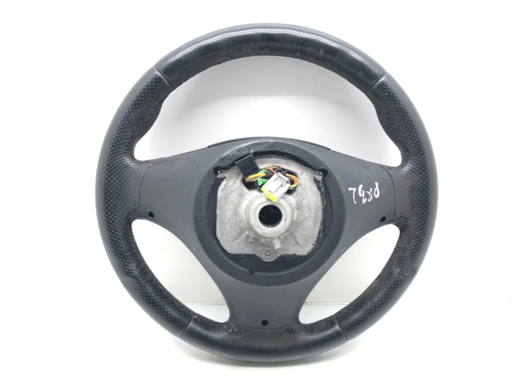 Руль для BMW 1 E87/E81/E82/E88, 2009 г. 2.0 TD дизель б/у — фото 2