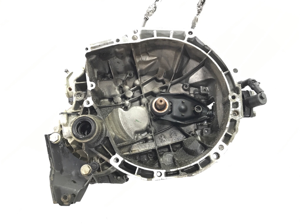 КПП механическая (МКПП) для Peugeot 208, 2014 г. 1.2 i бензин б/у