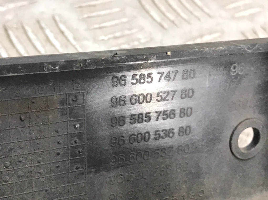 Панель передняя (телевизор) для Citroen C4 Grand Picasso, 2011 г. 1.6 HDi дизель б/у — фото 6