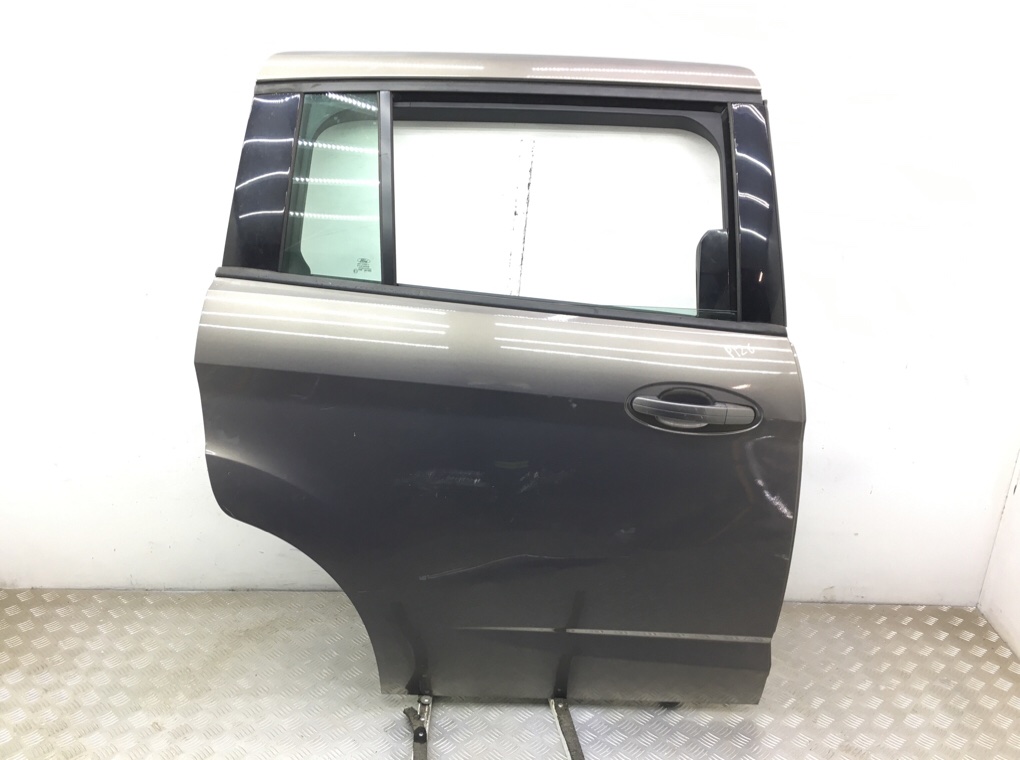 Дверь задняя правая для Ford Grand C-Max, 2013 г. 1.6 TDCi дизель б/у