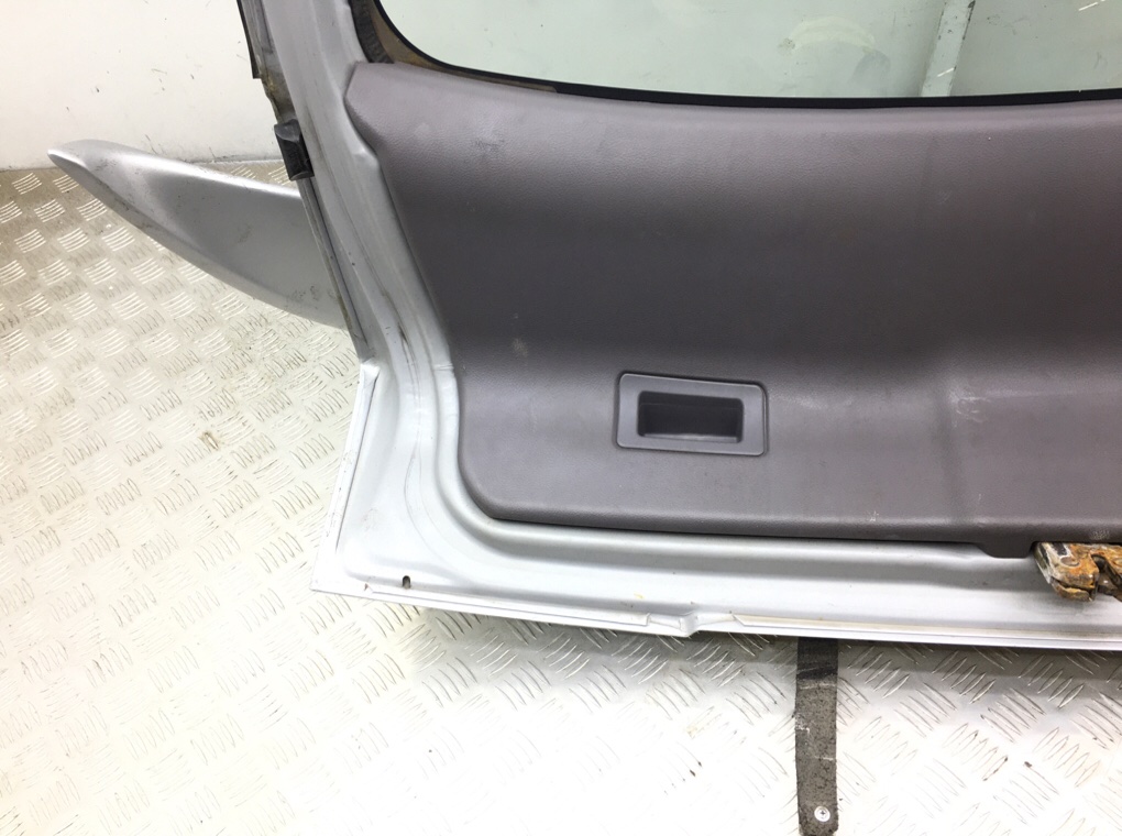 Крышка багажника для Toyota Celica, 2001 г. 1.8 i бензин б/у — фото 4