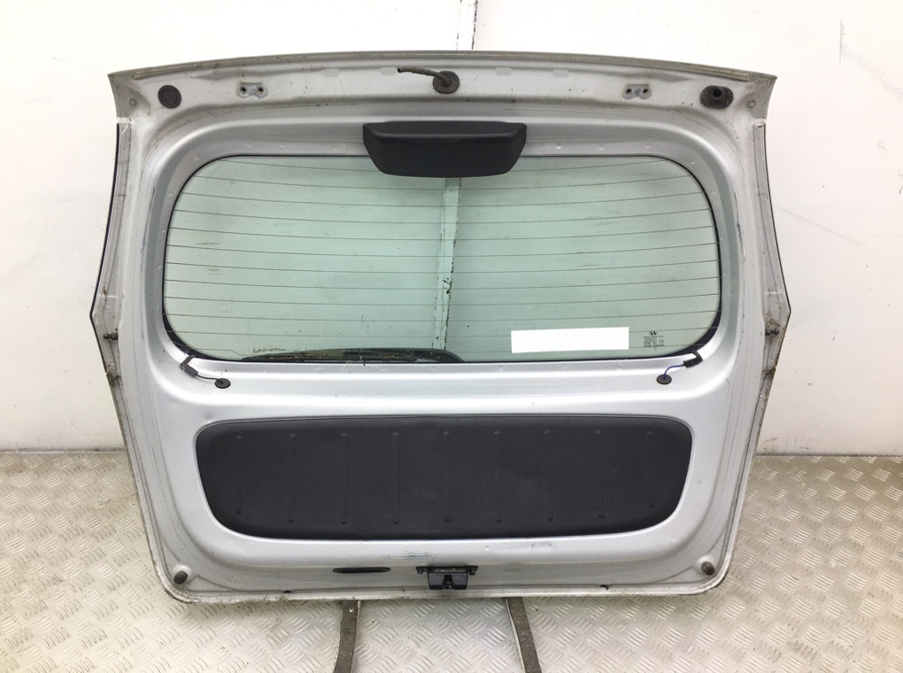 Крышка багажника для Hyundai i10, 2010 г. 1.2 i бензин б/у — фото 3