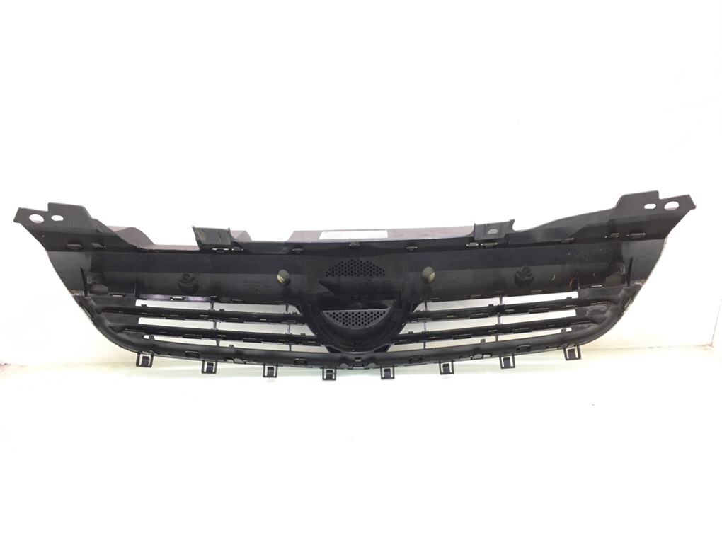 Решетка радиатора для Opel Zafira, 2009 г. 1.9 CDTi дизель б/у — фото 3