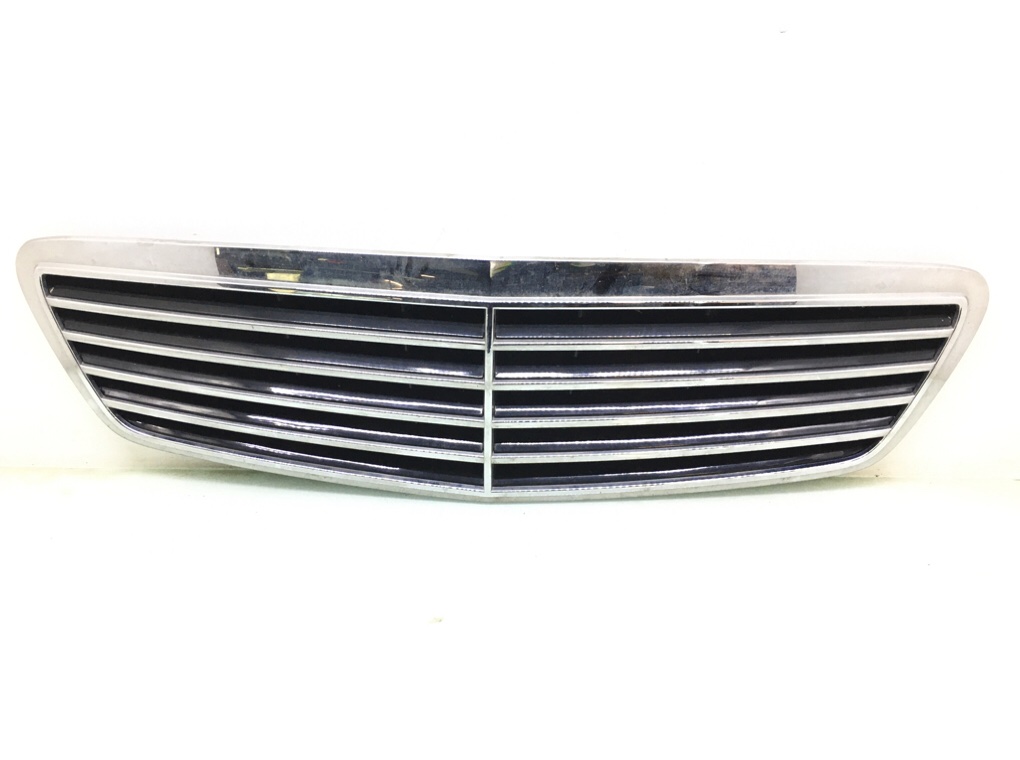 Решетка радиатора для Mercedes S W220, 2002 г. 3.2 CDi дизель б/у