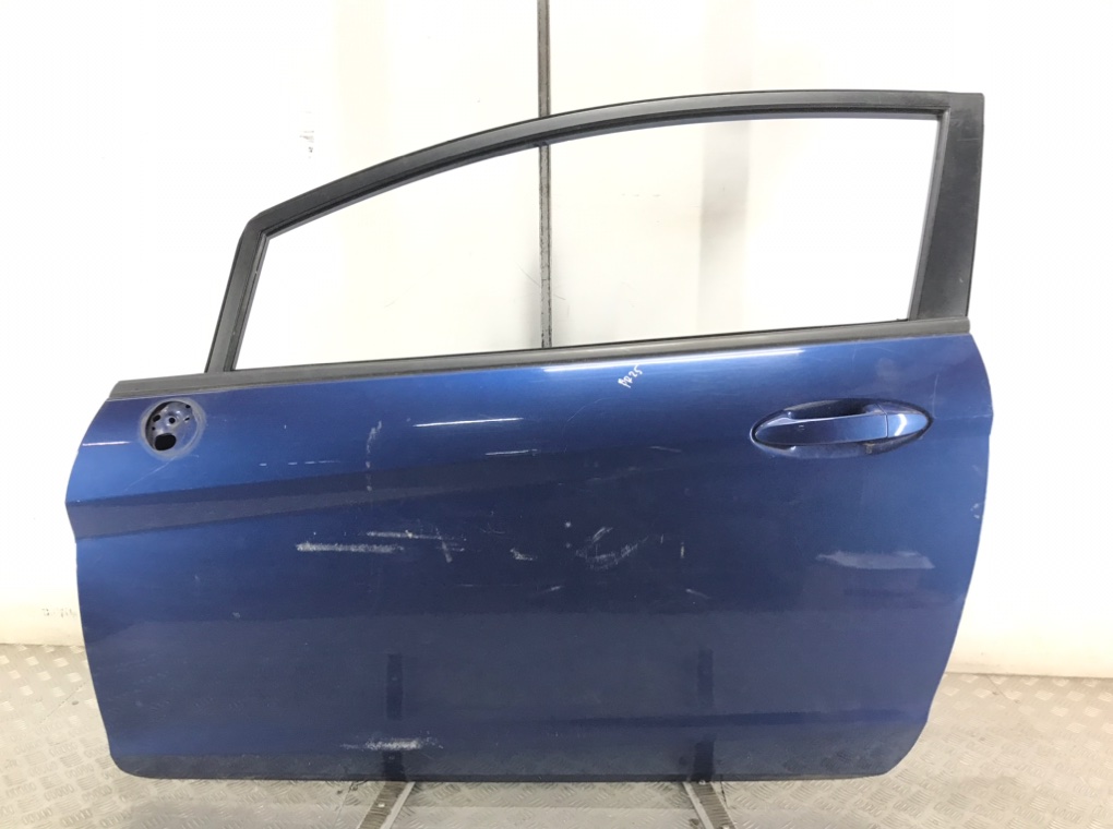Дверь передняя левая для Ford Fiesta, 2009 г. 1.4 TDCi дизель б/у