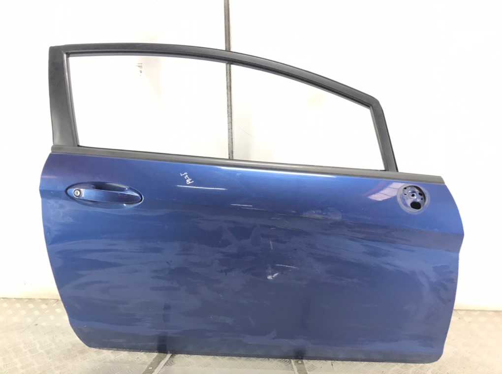 Дверь передняя правая для Ford Fiesta, 2009 г. 1.4 TDCi дизель б/у