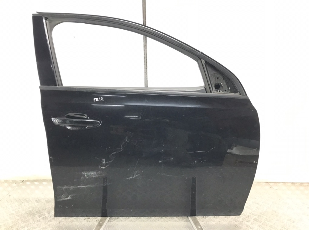 Дверь передняя правая для Peugeot 308, 2014 г. 1.6 HDi дизель б/у