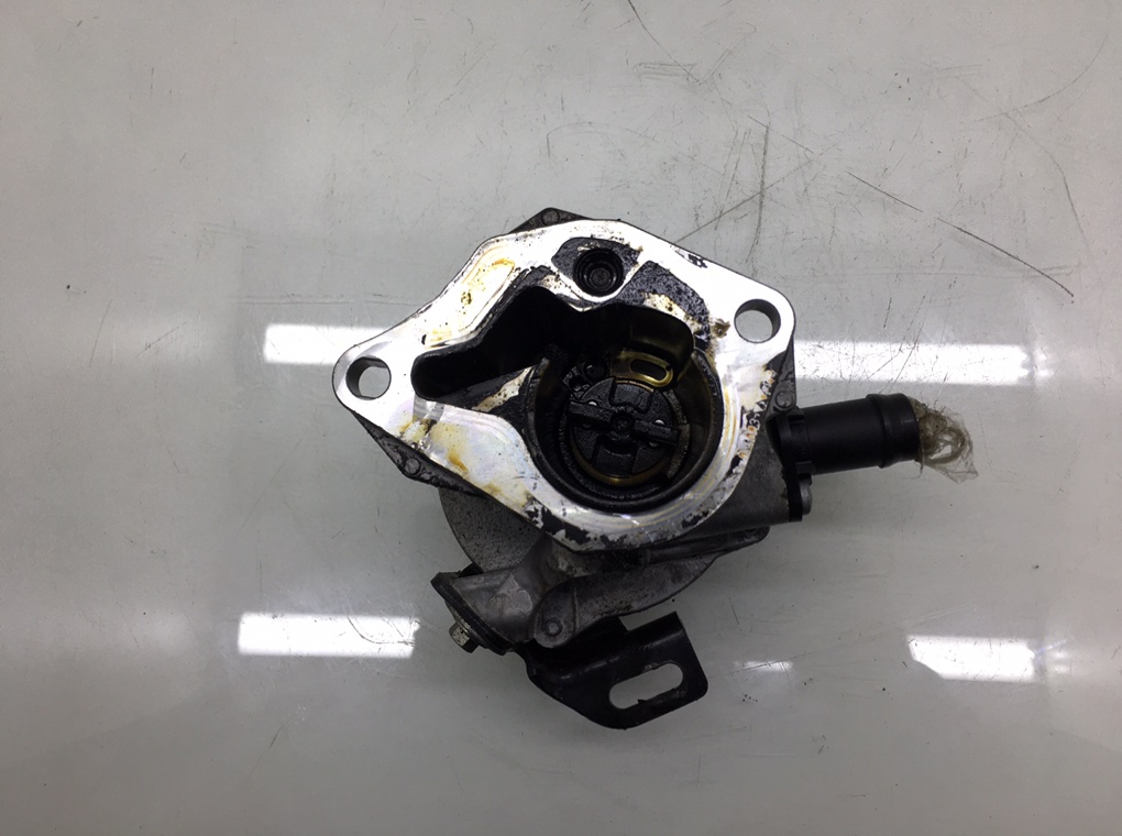 Насос вакуумный для Nissan Qashqai, 2009 г. 1.5 DCi дизель б/у — фото 4