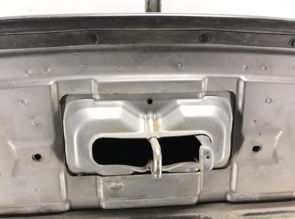 Капот для Nissan Navara, 2016 г. 2.3 DCi дизель б/у — фото 7