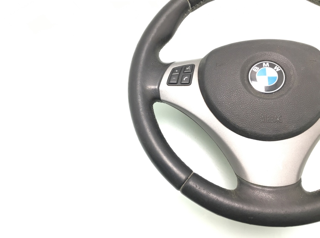 Руль для BMW 1 E87/E81/E82/E88, 2005 г. 1.6 i бензин б/у — фото 4