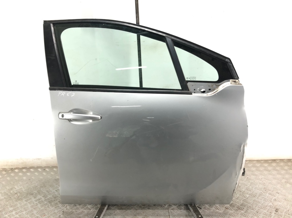 Дверь передняя правая для Peugeot 208, 2013 г. 1.0 i бензин б/у