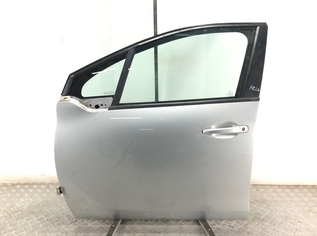 Дверь передняя левая для Peugeot 208, 2013 г. 1.0 i бензин б/у