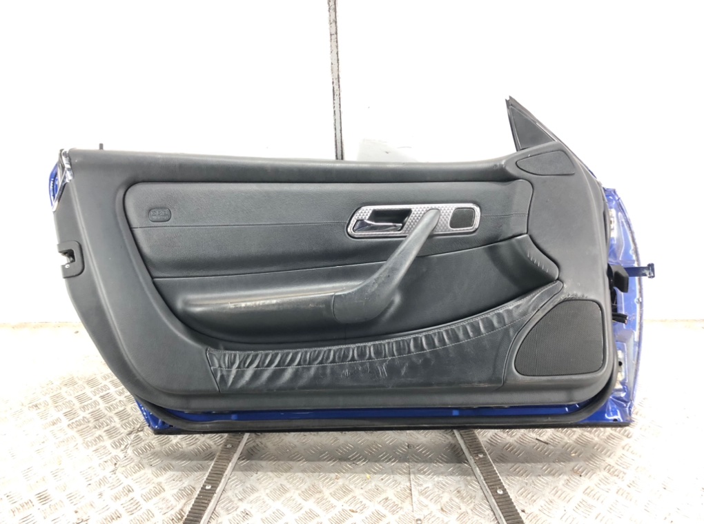 Дверь передняя левая для Mercedes SLK R170, 2001 г. 2.3 i бензин б/у — фото 2