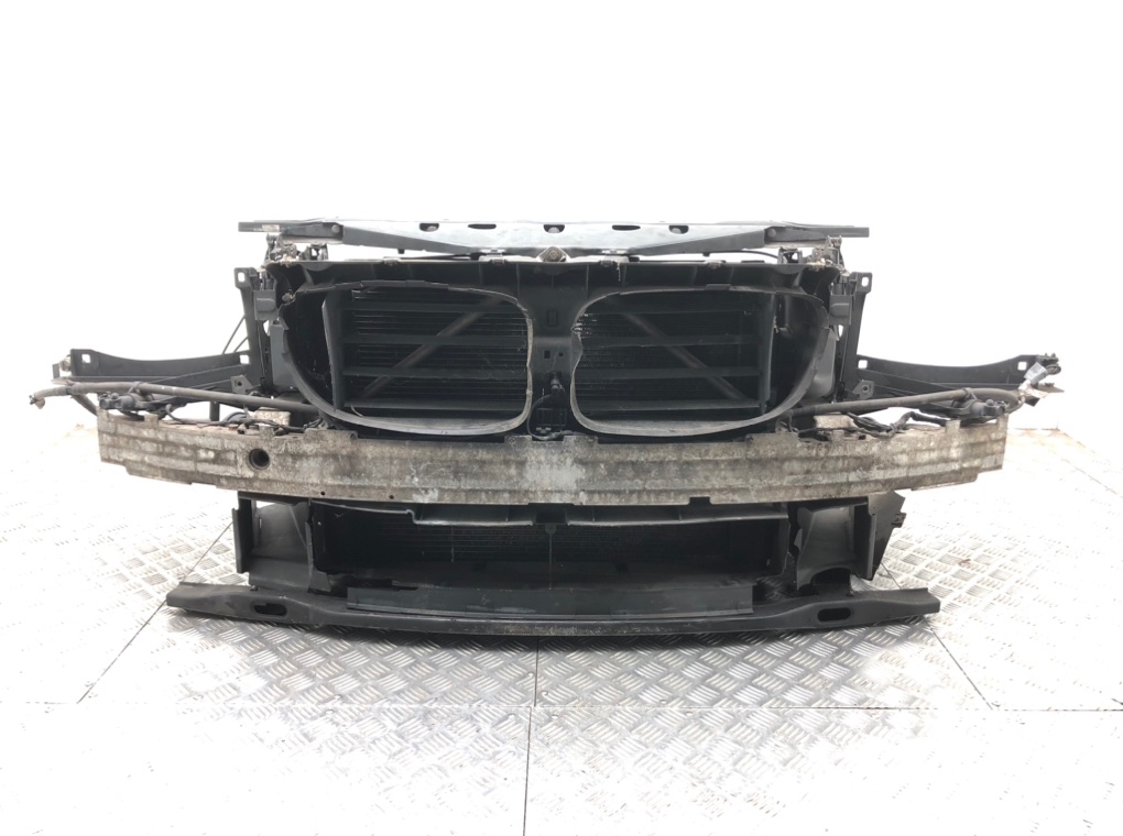 Панель передняя (телевизор) для BMW 7 F01/F02, 2010 г. 3.0 D дизель б/у