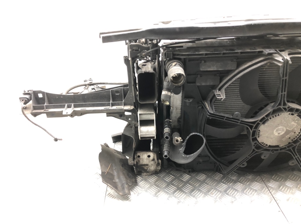 Панель передняя (телевизор) для BMW 7 F01/F02, 2010 г. 3.0 D дизель б/у — фото 6