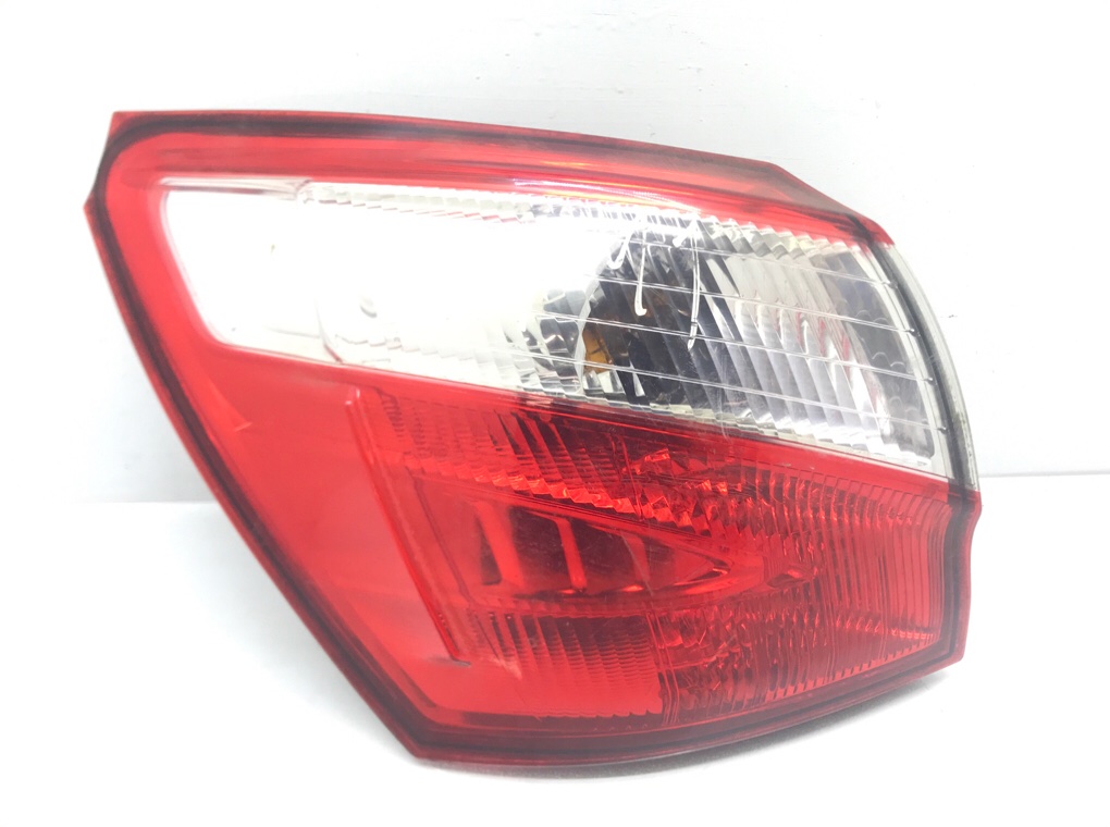 Фонарь задний левый для Nissan Qashqai+2, 2011 г. 2.0 DCi дизель б/у