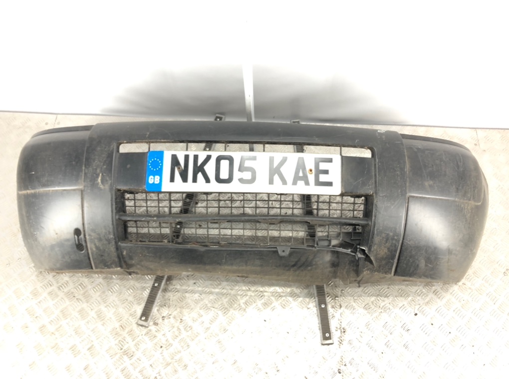 Бампер передний для Citroen Berlingo, 2004 г. 2.0 HDi дизель б/у