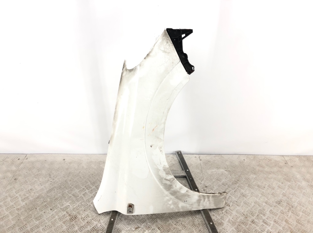 Крыло переднее правое для Opel Astra, 2009 г. 1.3 CDTi дизель б/у