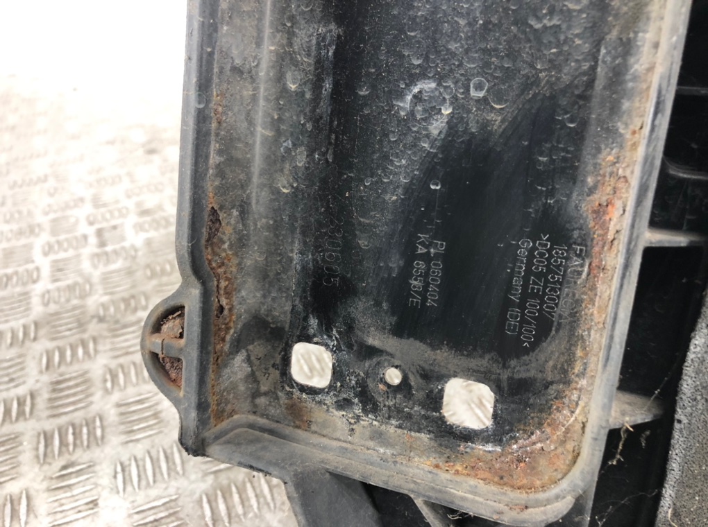 Панель передняя (телевизор) для BMW 1 E87/E81/E82/E88, 2005 г. 2.0 TD дизель б/у — фото 9