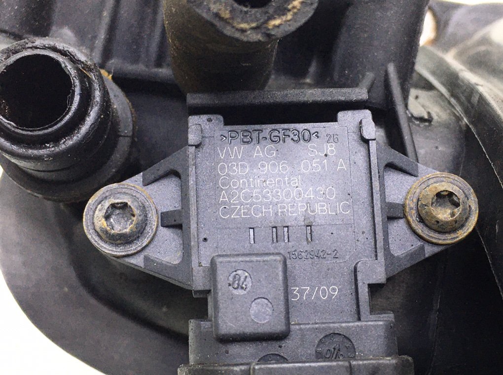 Коллектор впускной для Volkswagen Fox, 2010 г. 1.2 i бензин б/у — фото 9
