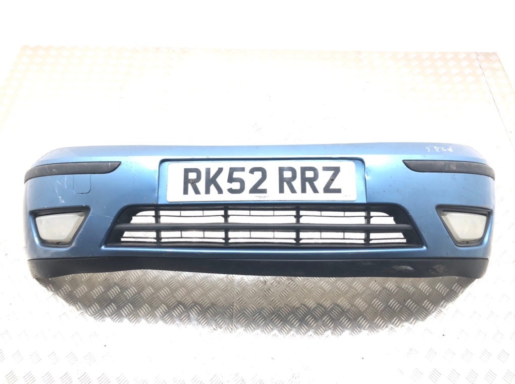 Бампер передний для Ford Focus, 2002 г. 1.6 i бензин б/у