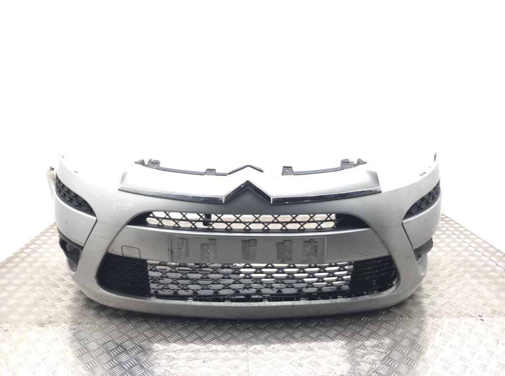 Бампер передний для Citroen C4 Picasso, 2010 г. 1.6 HDi дизель б/у