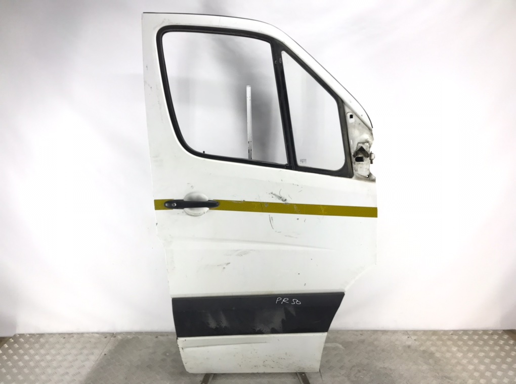 Дверь передняя правая для Mercedes Sprinter, 2016 г. 2.2 CDi дизель б/у
