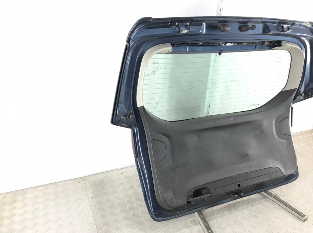 Крышка багажника для Opel Zafira, 2013 г. 2.0 CDTi дизель б/у — фото 5
