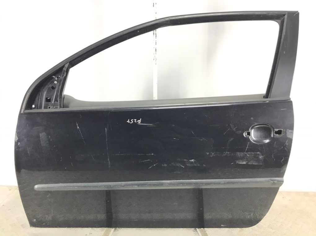 Дверь передняя левая для Volkswagen Golf, 2006 г. 1.4 i бензин б/у