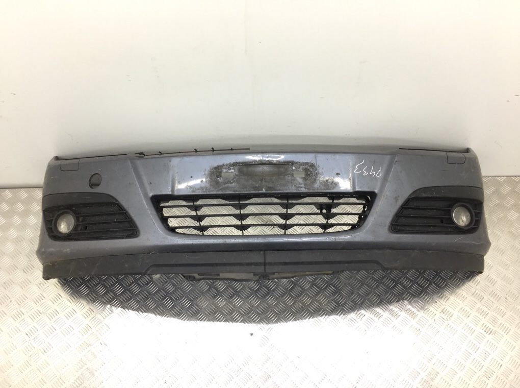 Бампер передний для Opel Astra, 2007 г. 1.6 Ti бензин б/у